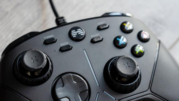 windows7玩lol分辨率怎么调整-易网创